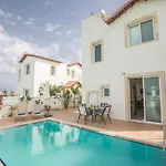 Katerina Luxury Вилла Протарас