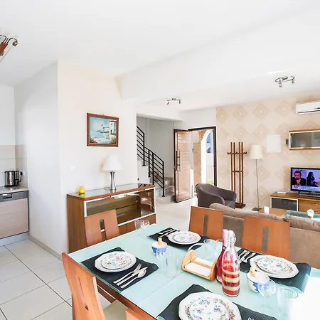 Katerina Luxury וילה