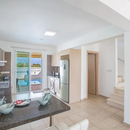 Katerina Luxury וילה