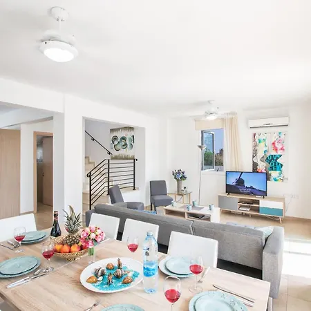 Katerina Luxury * פרוטאראס