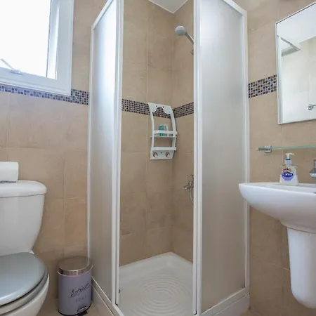 Katerina Luxury פרוטאראס