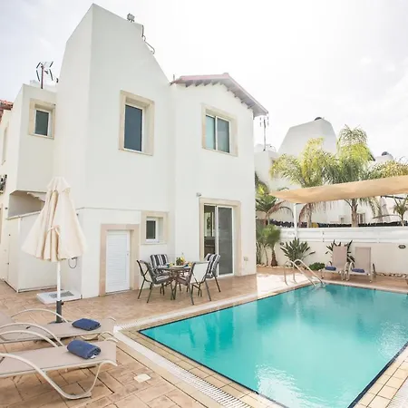 Katerina Luxury וילה פרוטאראס