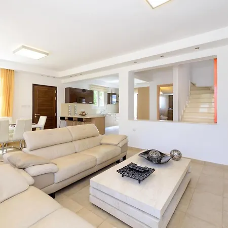 Katerina Luxury Villa